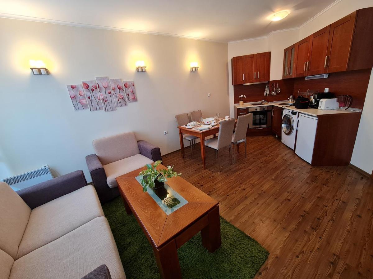 Flora Boutique Apartment Bansko Dış mekan fotoğraf